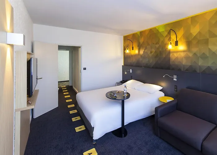 普瓦捷北部宜必思尚品酒店